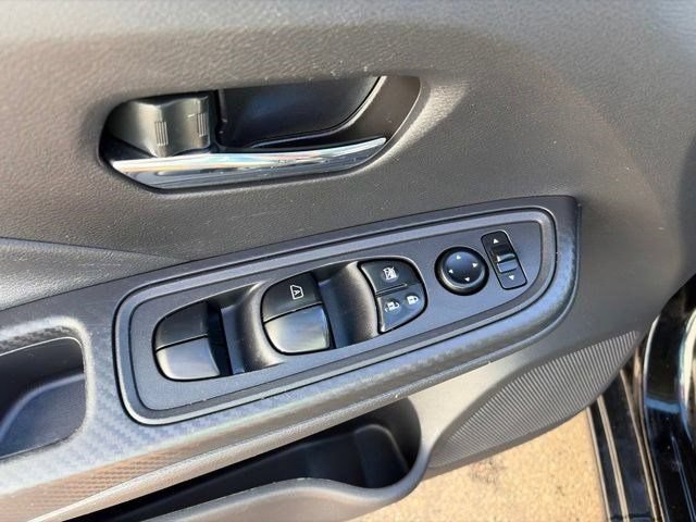 Used 2023 Nissan Versa SV FWD image 13