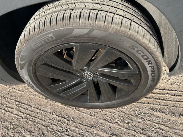 Used 2022 Volkswagen Atlas Cross Sport SE image 21