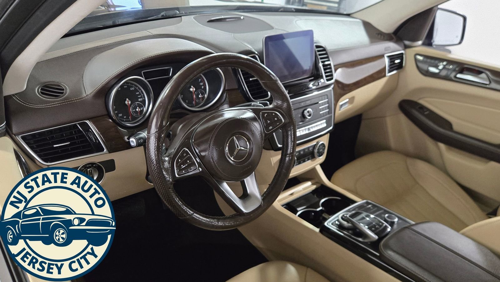 Used 2018 Mercedes-Benz GLS 450 4MATIC w/ Premium Package image 11