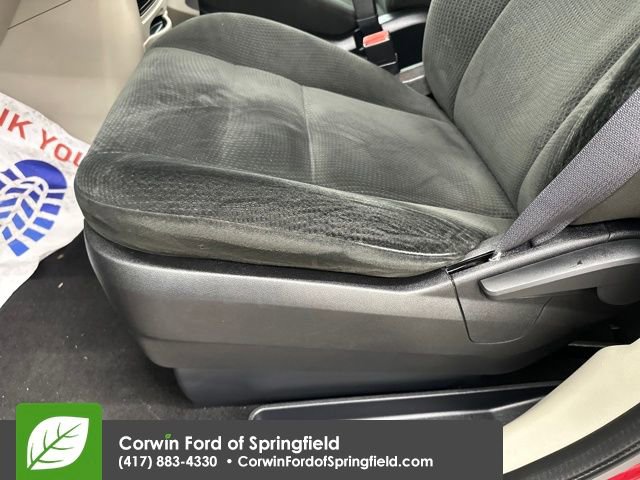 Used 2016 Dodge Grand Caravan American Value Package image 26