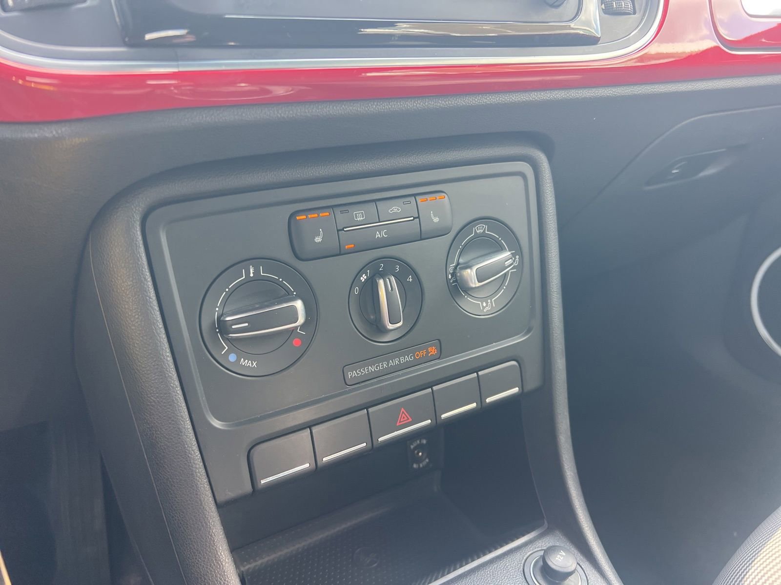 Used 2013 Volkswagen Beetle 2.5 FWD image 13