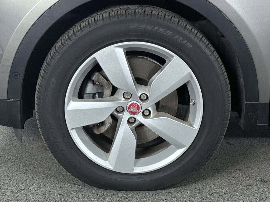 Used 2020 Jaguar E-PACE SE image 17