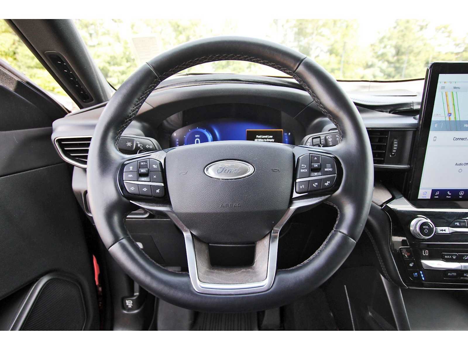 Used 2021 Ford Explorer Platinum w/ Equipment Group 601A AWD/4WD image 15