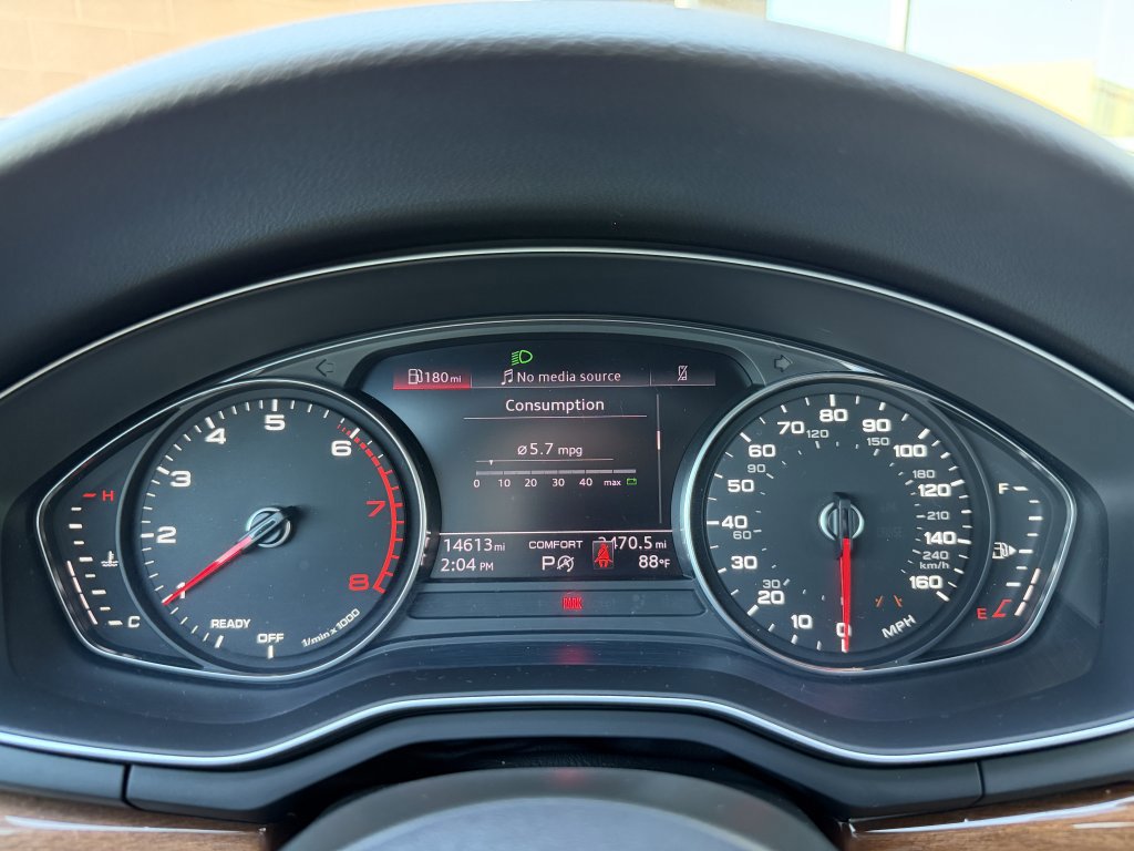 Used 2022 Audi A4 2.0T Premium w/ Convenience Package AWD/4WD image 18