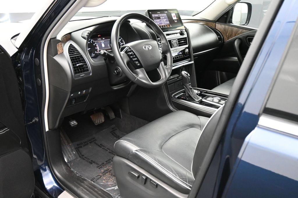 Used 2022 INFINITI QX80 Premium Select w/ Cargo Package RWD image 2