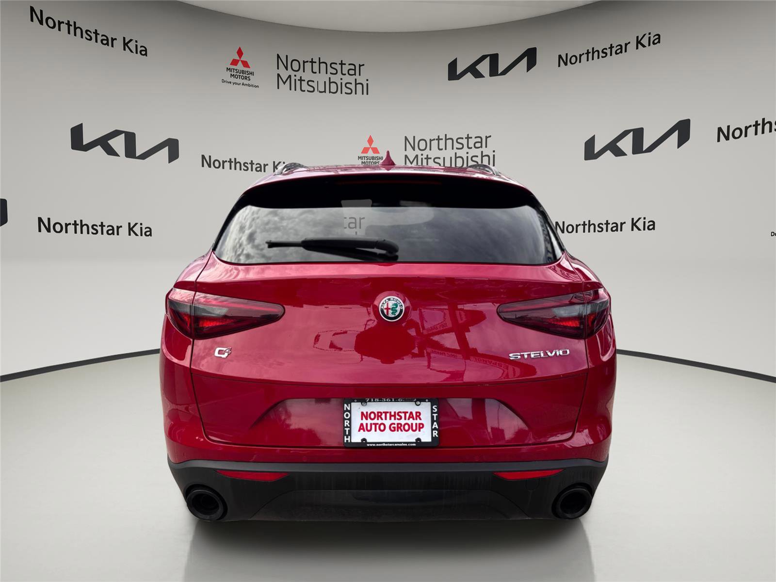 Used 2022 Alfa Romeo Stelvio Sprint image 3