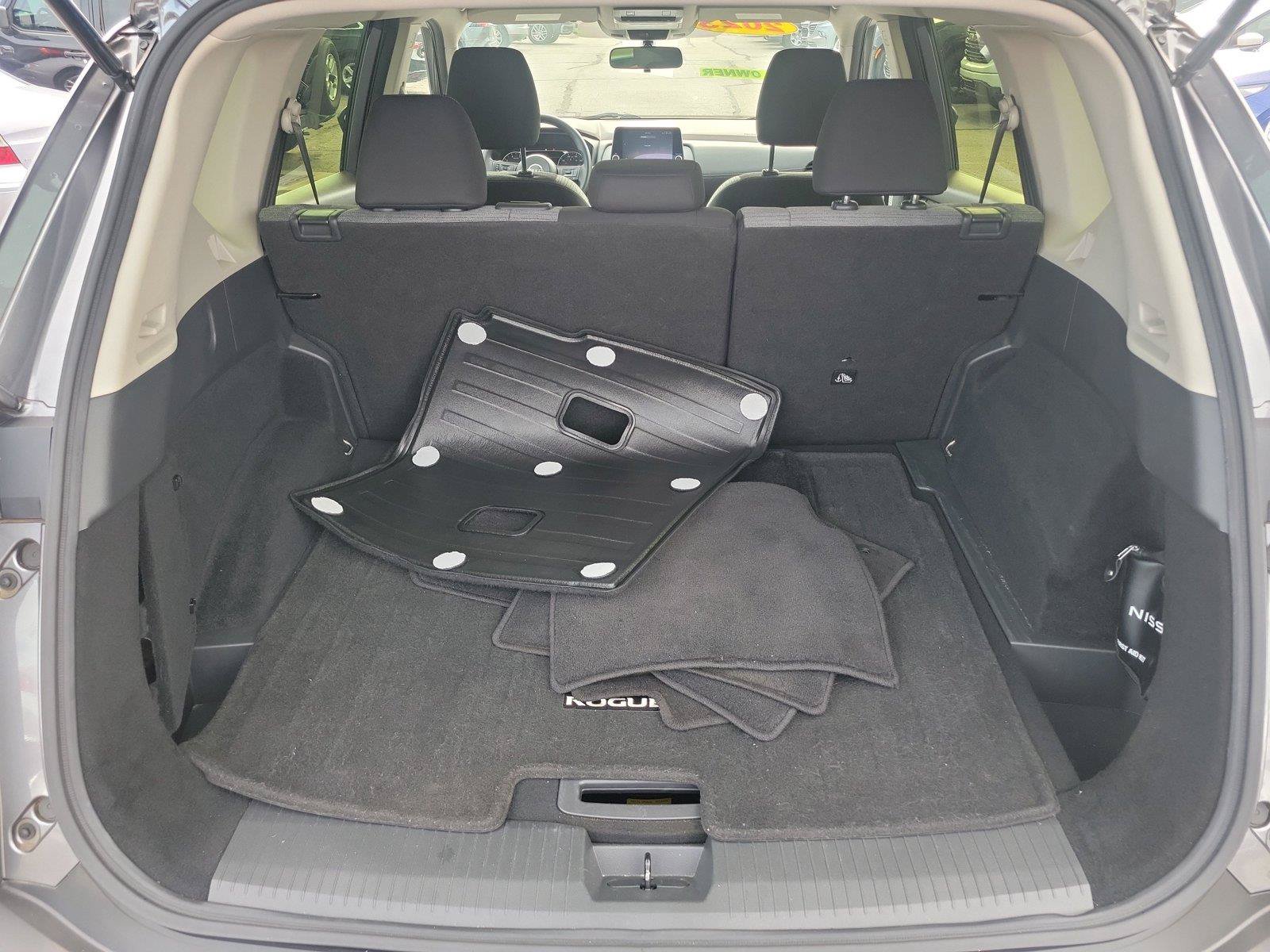 Used 2023 Nissan Rogue SV AWD/4WD image 9