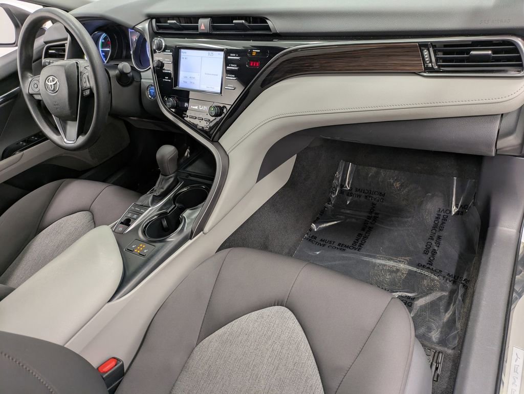 Used 2019 Toyota Camry LE FWD image 30