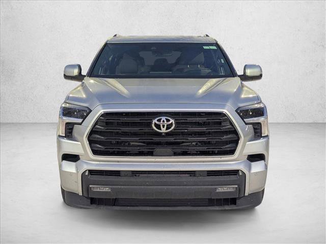 Used 2025 Toyota Sequoia SR5 AWD/4WD image 2