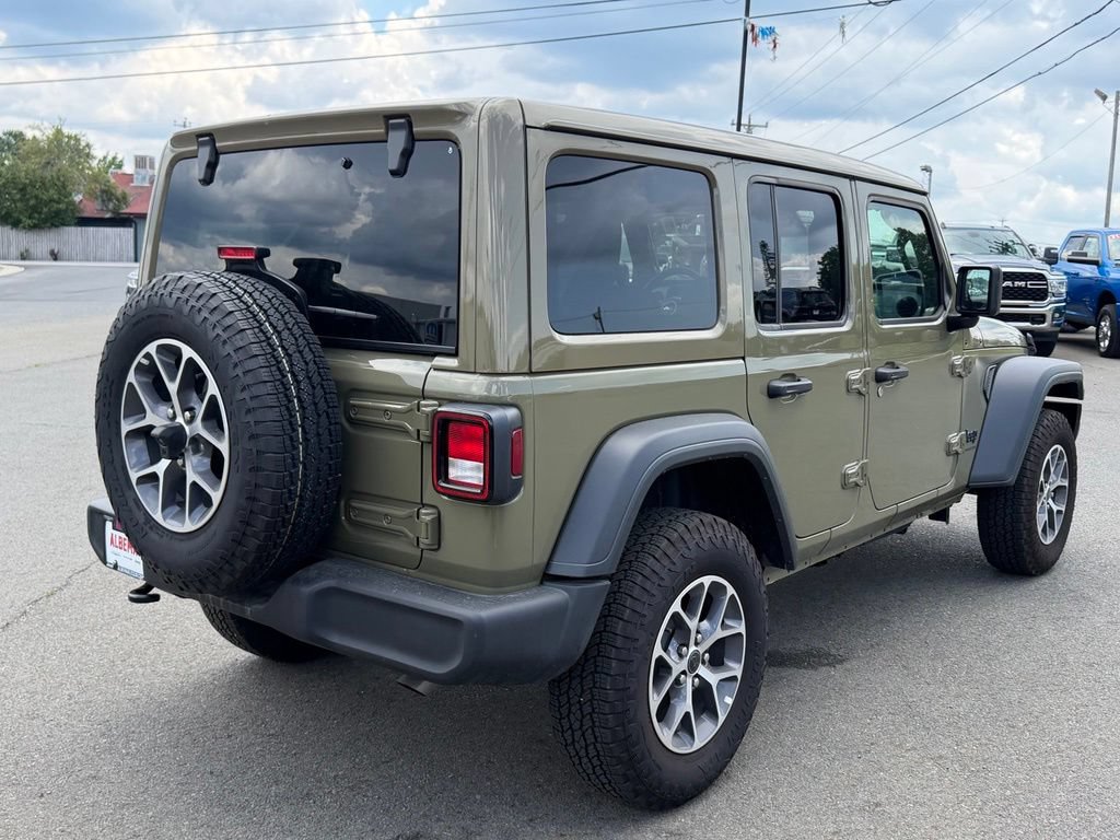 Used 2026 Jeep Wrangler Unlimited Sport AWD/4WD image 3