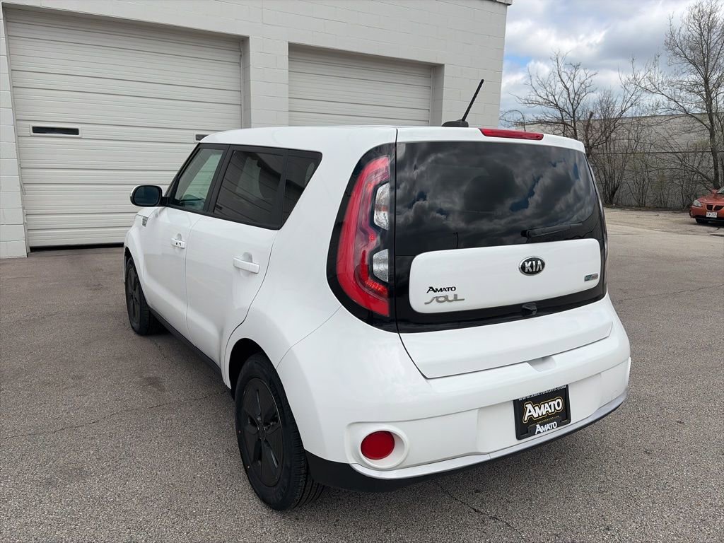 Used 2017 Kia Soul EV FWD image 3
