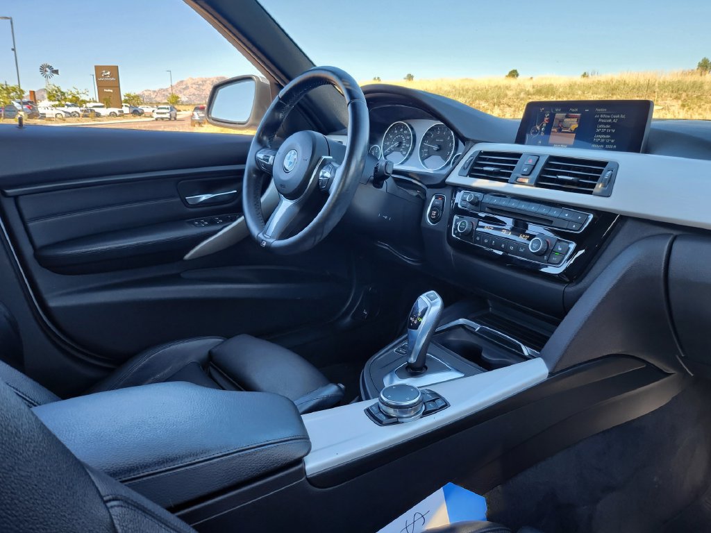 Used 2016 BMW 320i xDrive Sedan AWD/4WD image 27