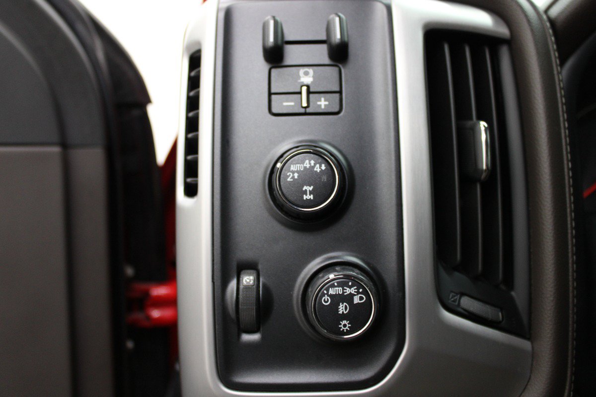 Used 2018 GMC Sierra 1500 SLT AWD/4WD image 18