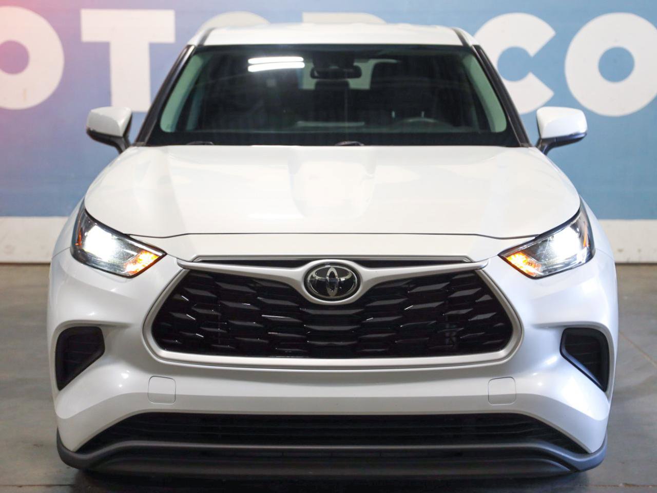 Used 2022 Toyota Highlander L image 23