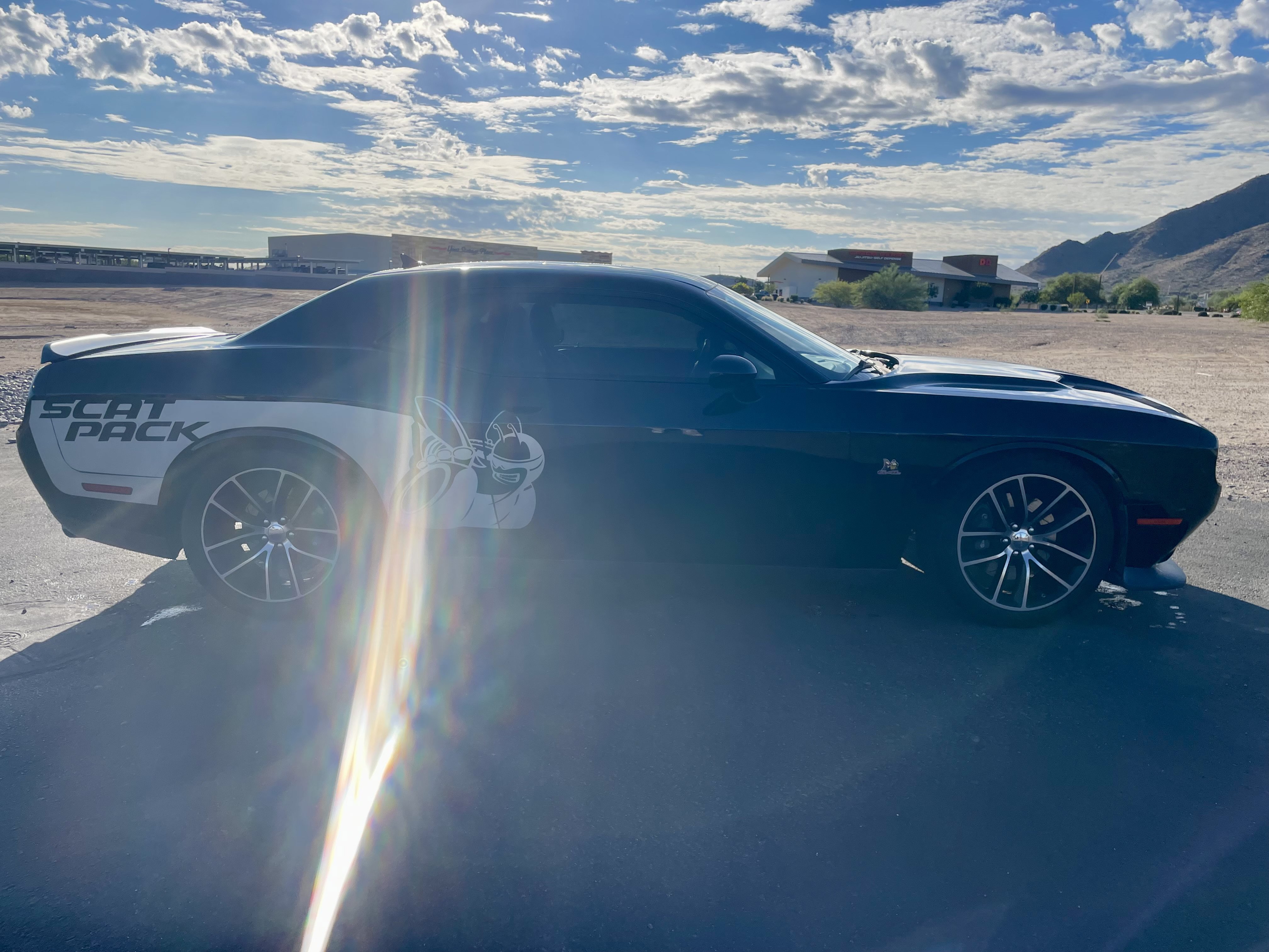 Used 2016 Dodge Challenger R/T Scat Pack w/ Leather Interior Group RWD image 6
