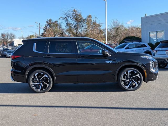 Used 2023 Mitsubishi Outlander SEL image 2