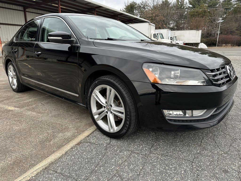 Used 2015 Volkswagen Passat 1.8T SEL Premium image 8