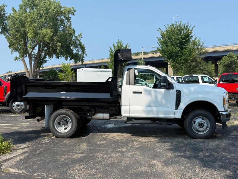 New 2026 Ford F350 XL w/ XL Chrome Package AWD/4WD image 2