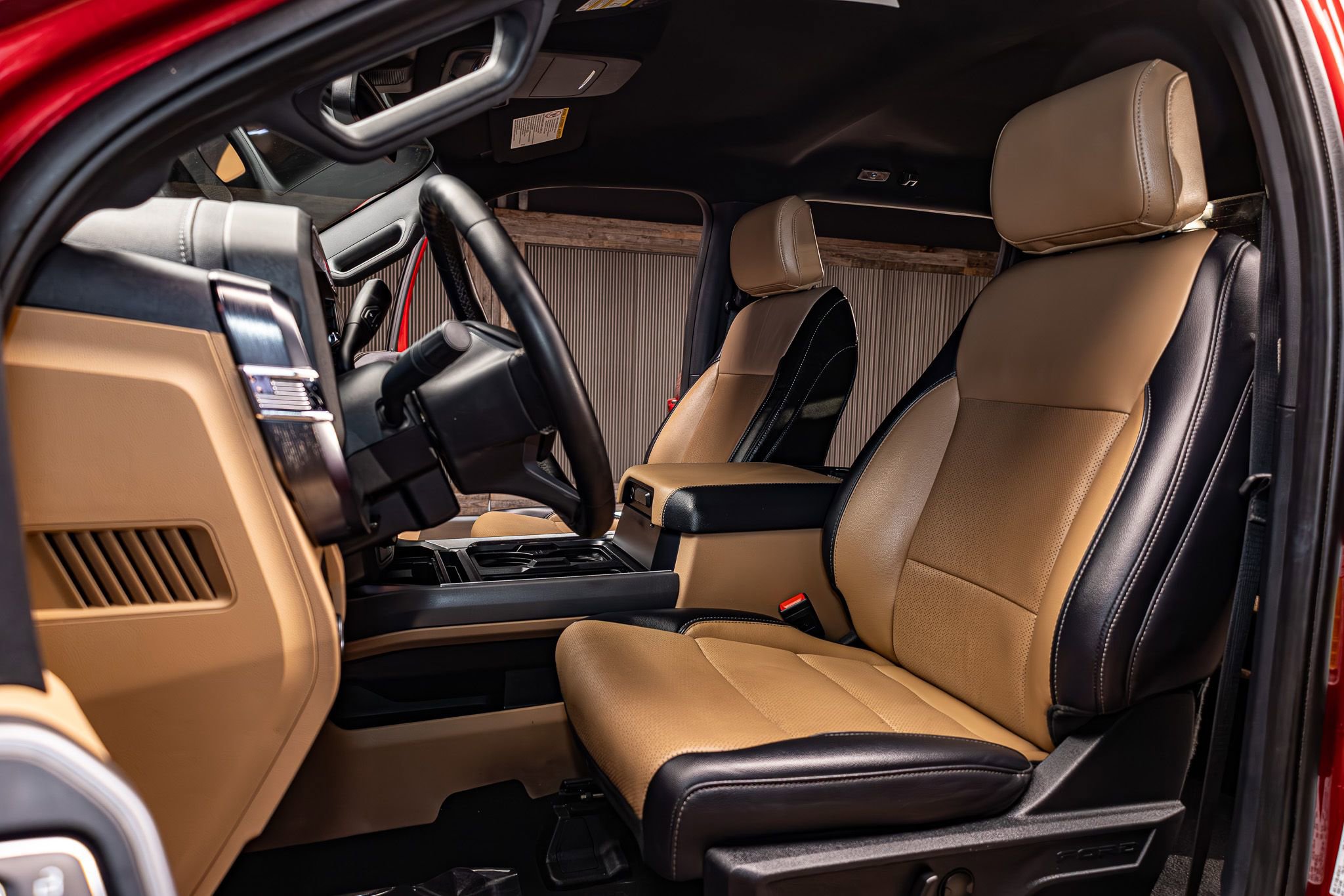 Used 2025 Ford F250 Lariat image 20