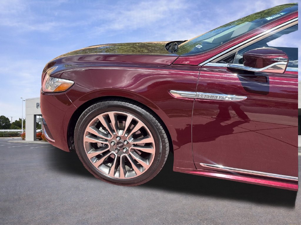 Used 2017 Lincoln Continental Select w/ Climate Package AWD/4WD image 34