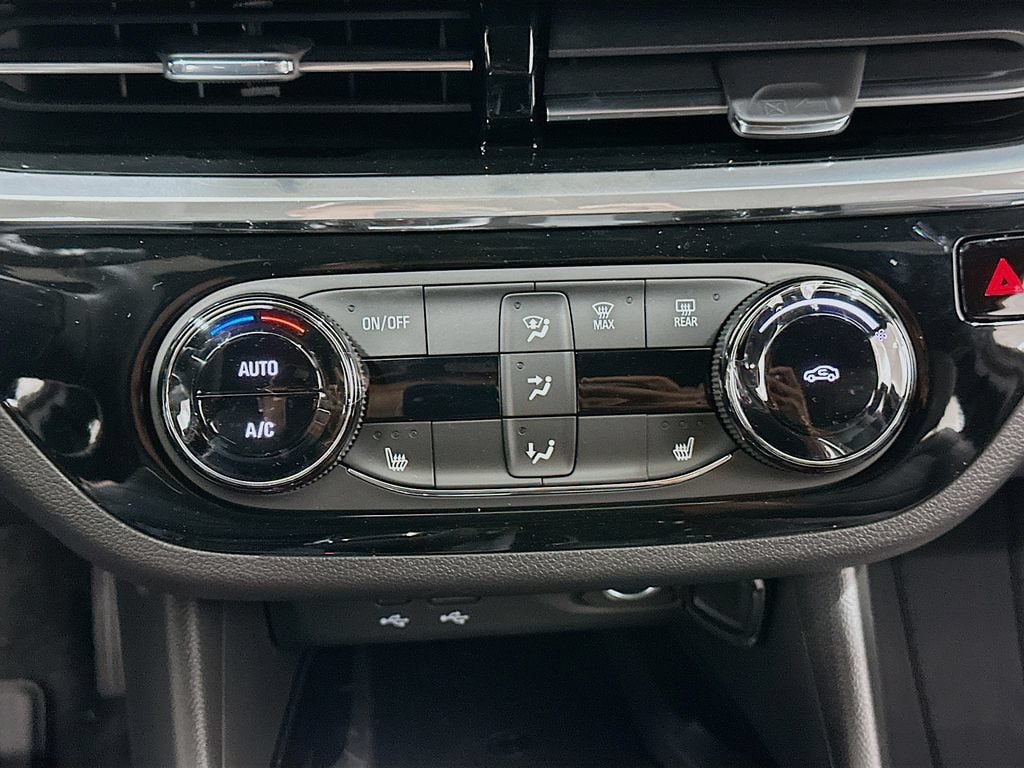 New 2026 Buick Envista Sport Touring w/ Convenience I Package FWD image 18