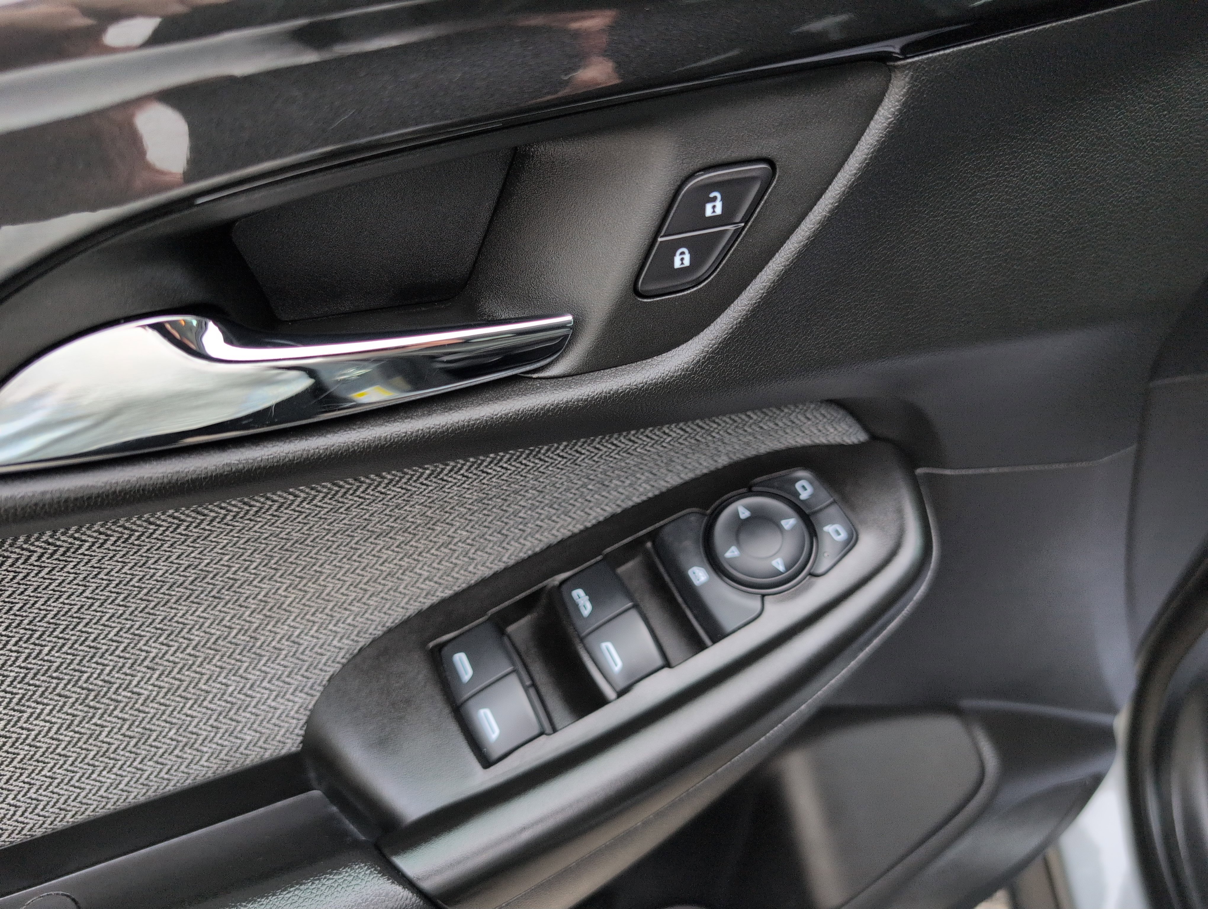 Used 2025 Chevrolet TrailBlazer LT image 12