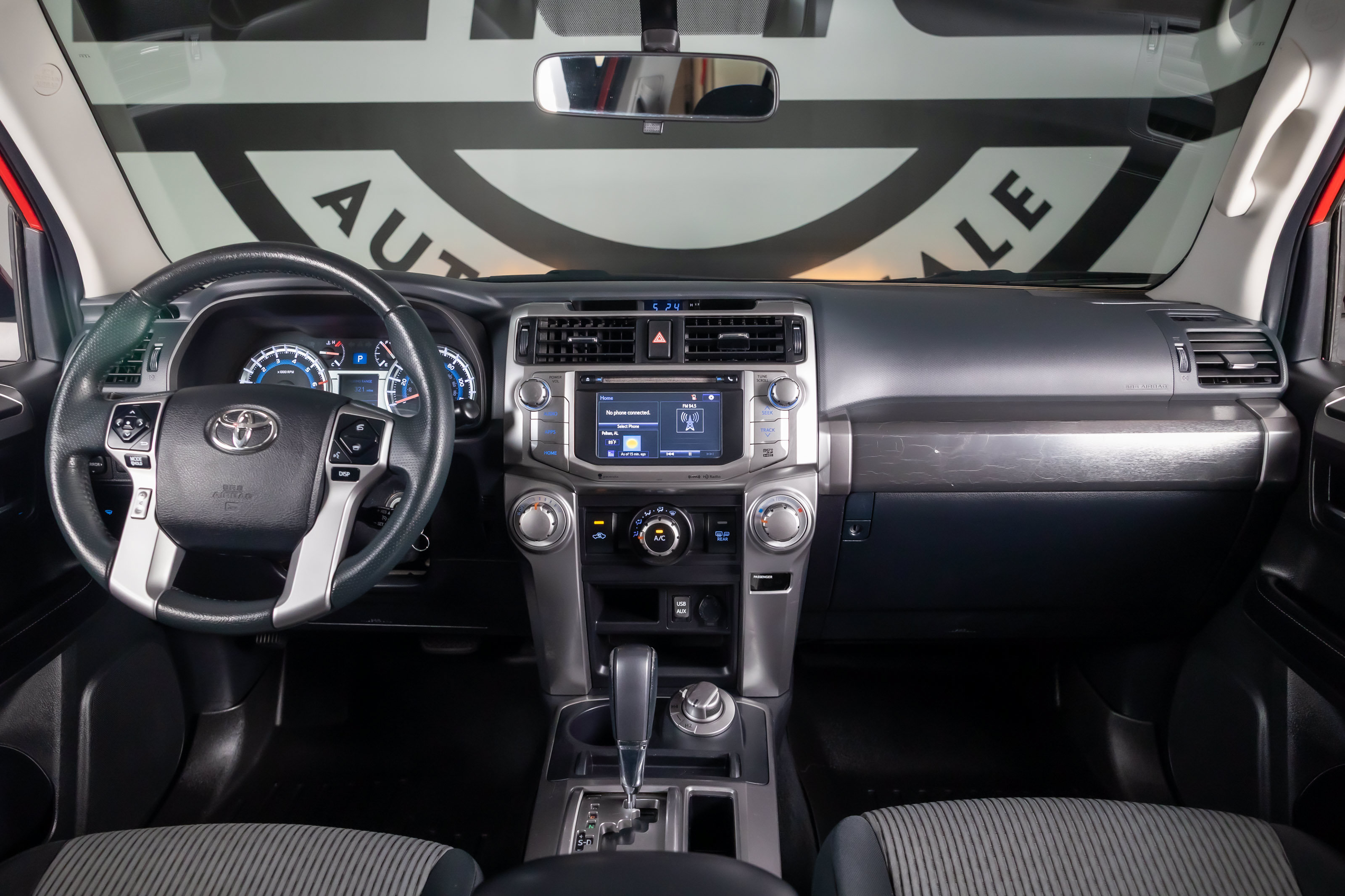 Used 2016 Toyota 4Runner SR5 AWD/4WD image 3