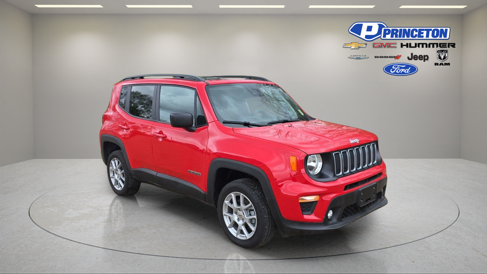 Used 2023 Jeep Renegade Latitude w/ Sun & Fun Group AWD/4WD image 1