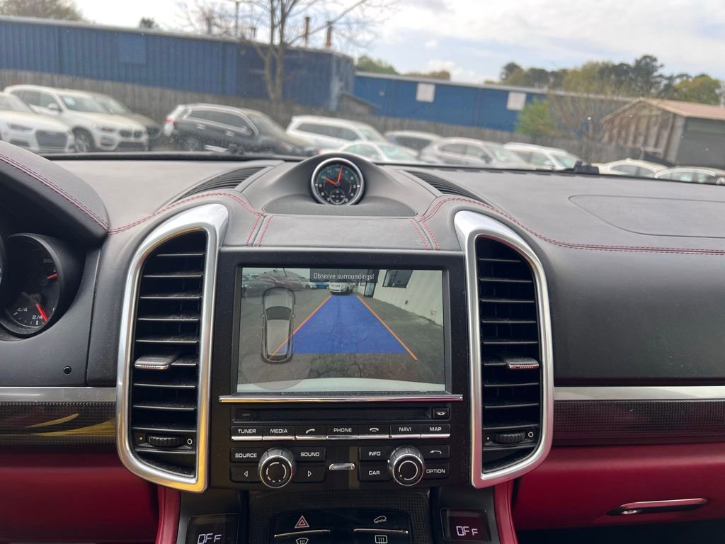 Used 2015 Porsche Cayenne Turbo image 18