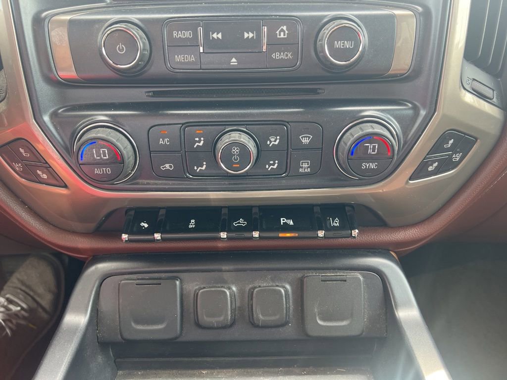 Used 2014 Chevrolet Silverado 1500 High Country w/ High Country Premium Package AWD/4WD image 16