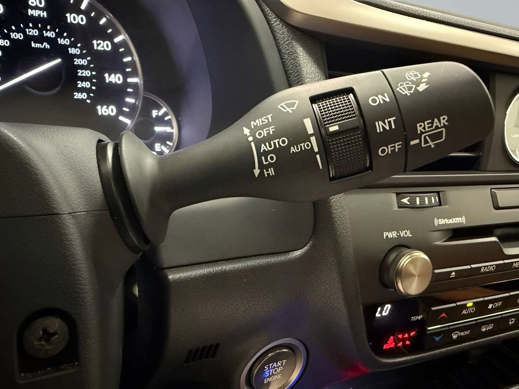 Used 2022 Lexus RX 350L Luxury w/ Accessory Package (Z1) AWD/4WD image 22