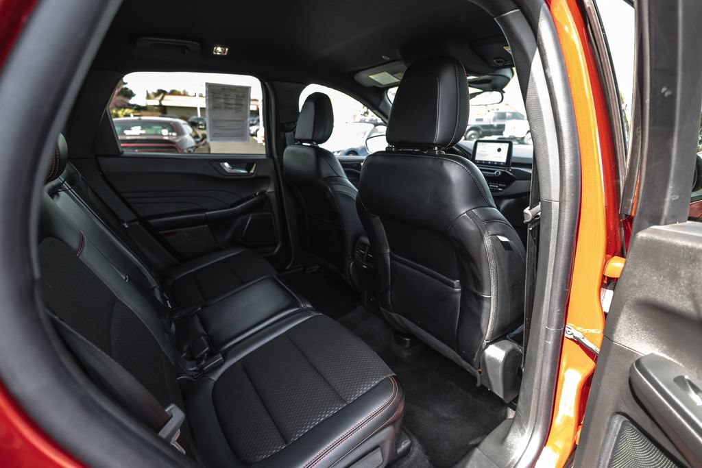Used 2025 Ford Escape ST-Line AWD/4WD image 30