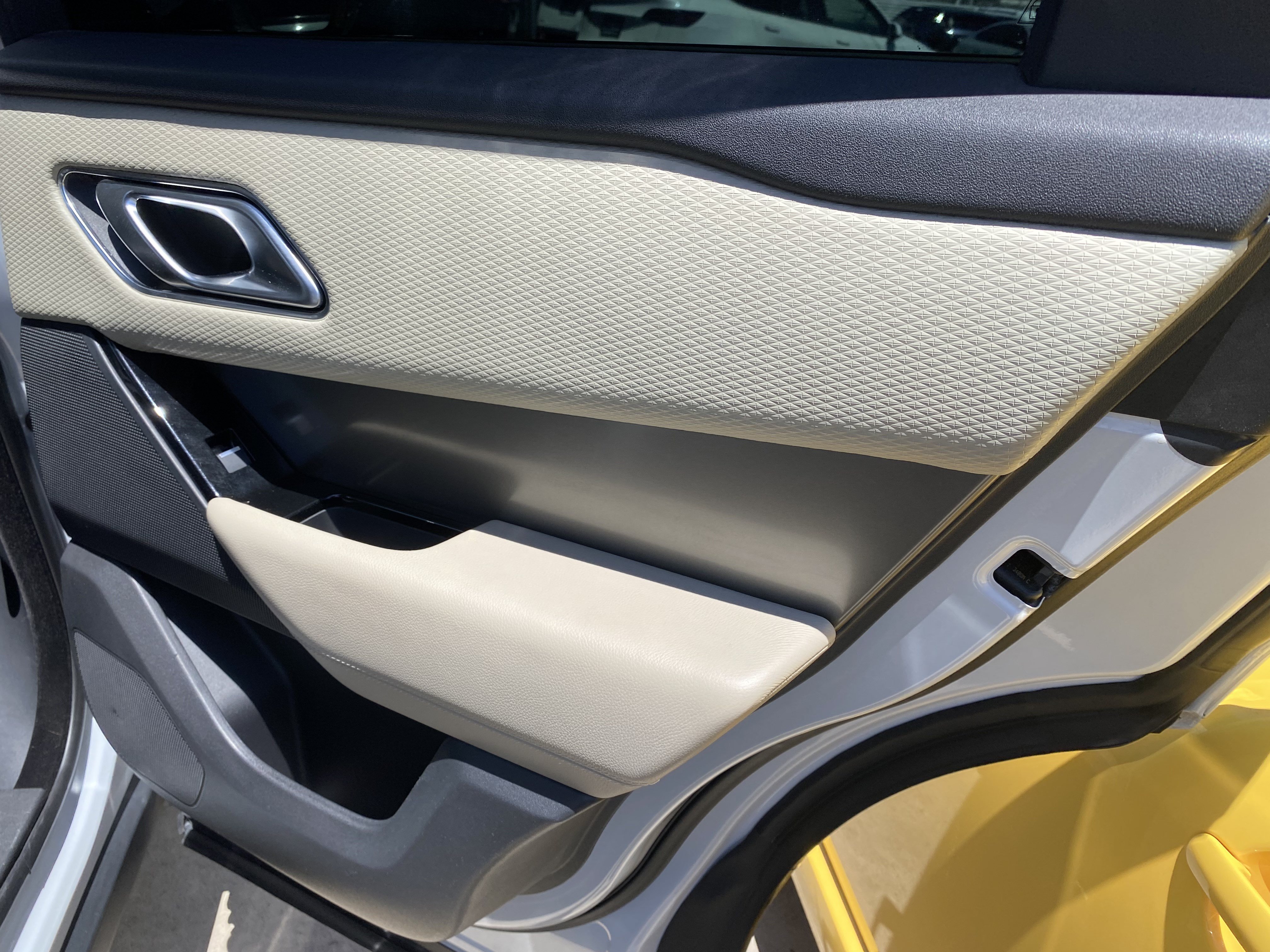 Used 2019 Land Rover Range Rover Velar S AWD/4WD image 20
