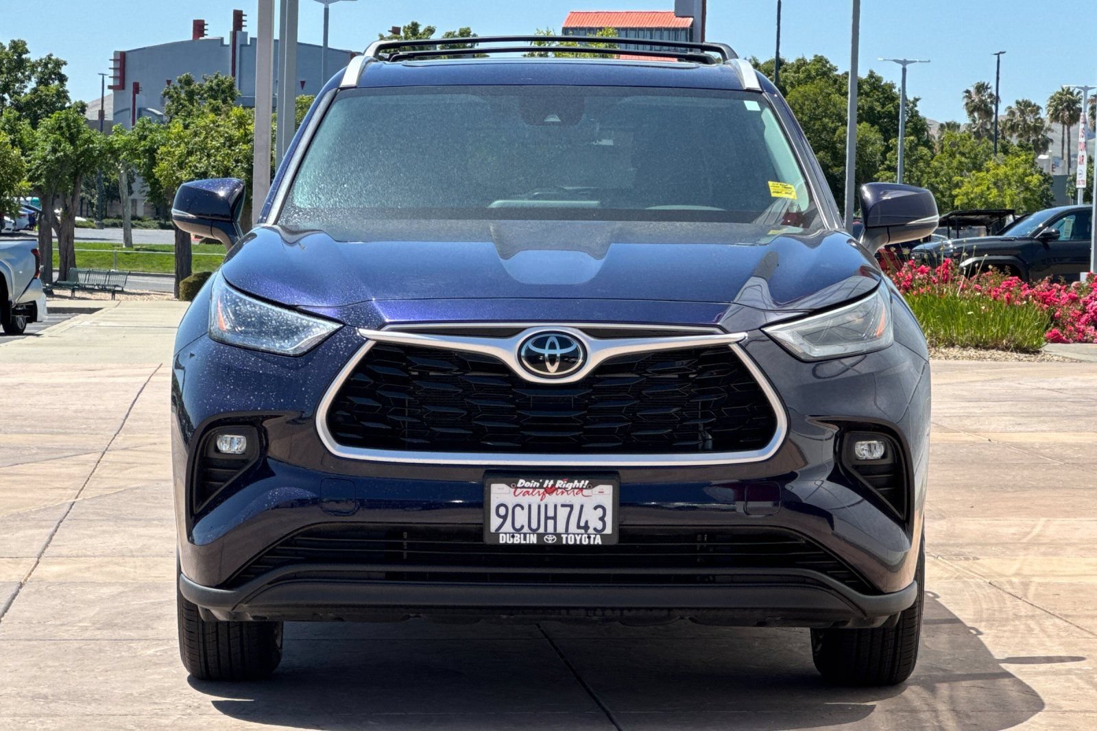 Used 2022 Toyota Highlander XLE FWD image 10