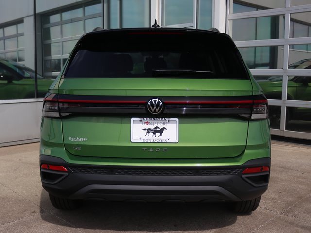 New 2025 Volkswagen Taos SE image 28