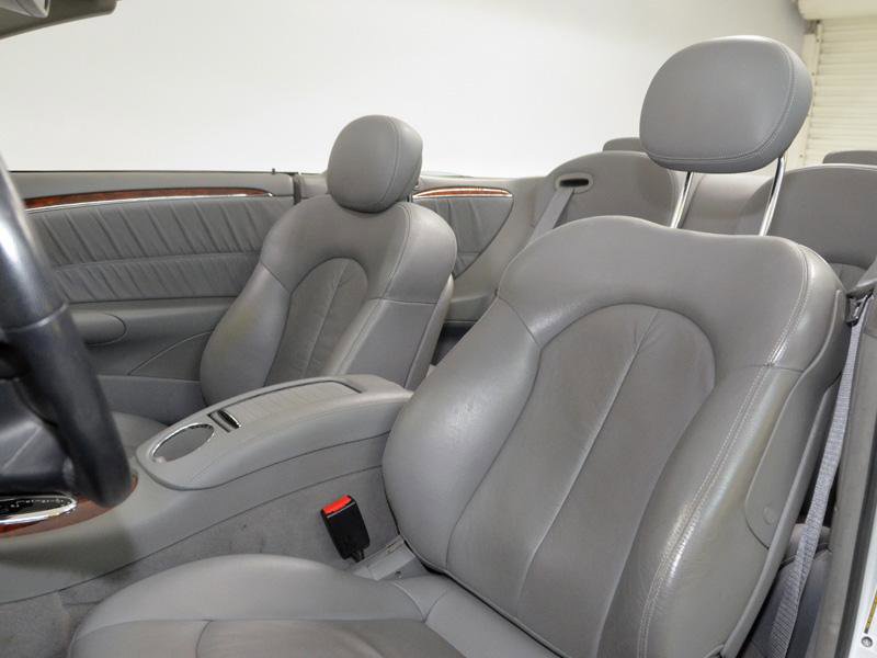 Used 2006 Mercedes-Benz CLK 350 Cabriolet w/ Premium Pkg image 19