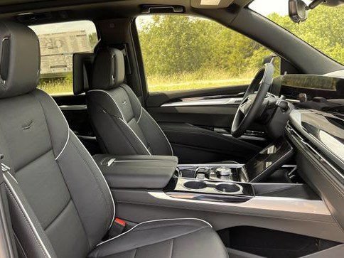 New 2026 Cadillac Escalade ESV Sport w/ Touring Package AWD/4WD image 23