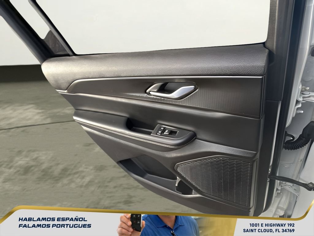 Used 2023 Jeep Grand Cherokee L Laredo image 24