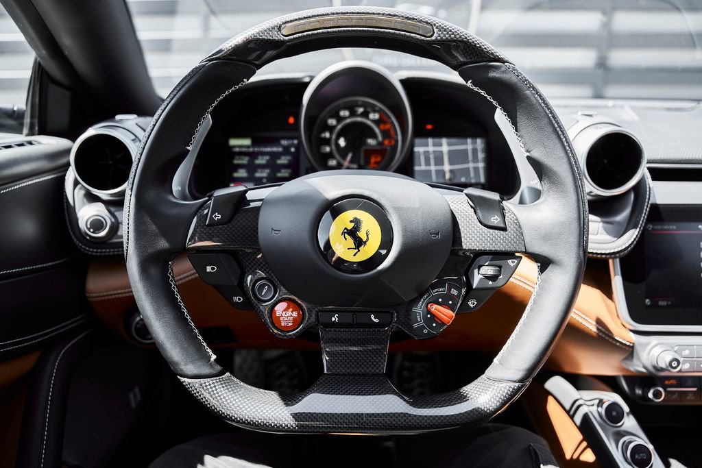 Used 2018 Ferrari GTC4Lusso AWD/4WD image 54