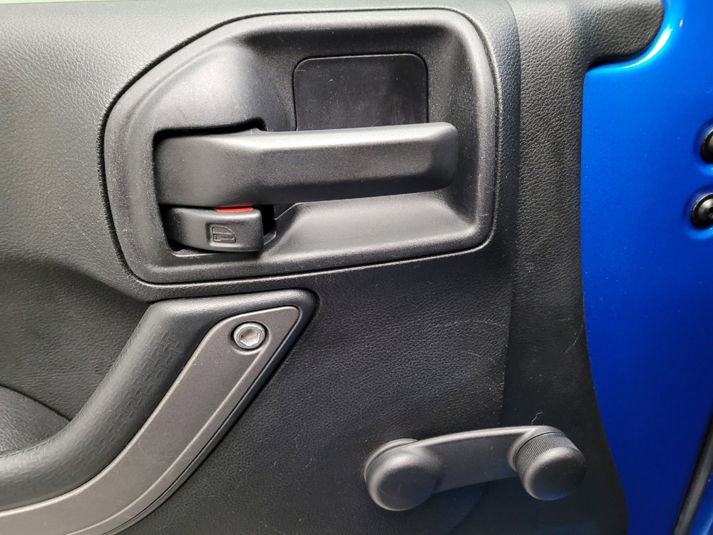 Used 2016 Jeep Wrangler Unlimited Sport image 27