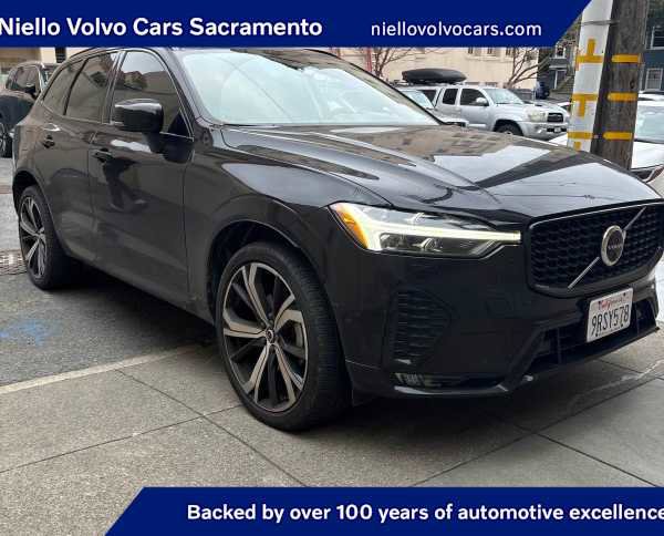 Used 2023 Volvo XC60 B5 Ultimate w/ Climate Package image 1