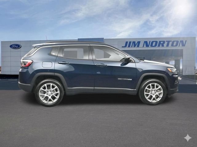 Used 2024 Jeep Compass Latitude AWD/4WD image 15
