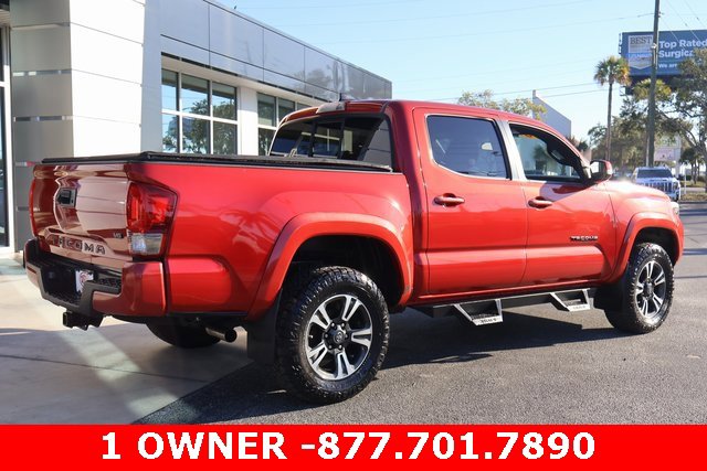 Used 2016 Toyota Tacoma TRD Sport image 7