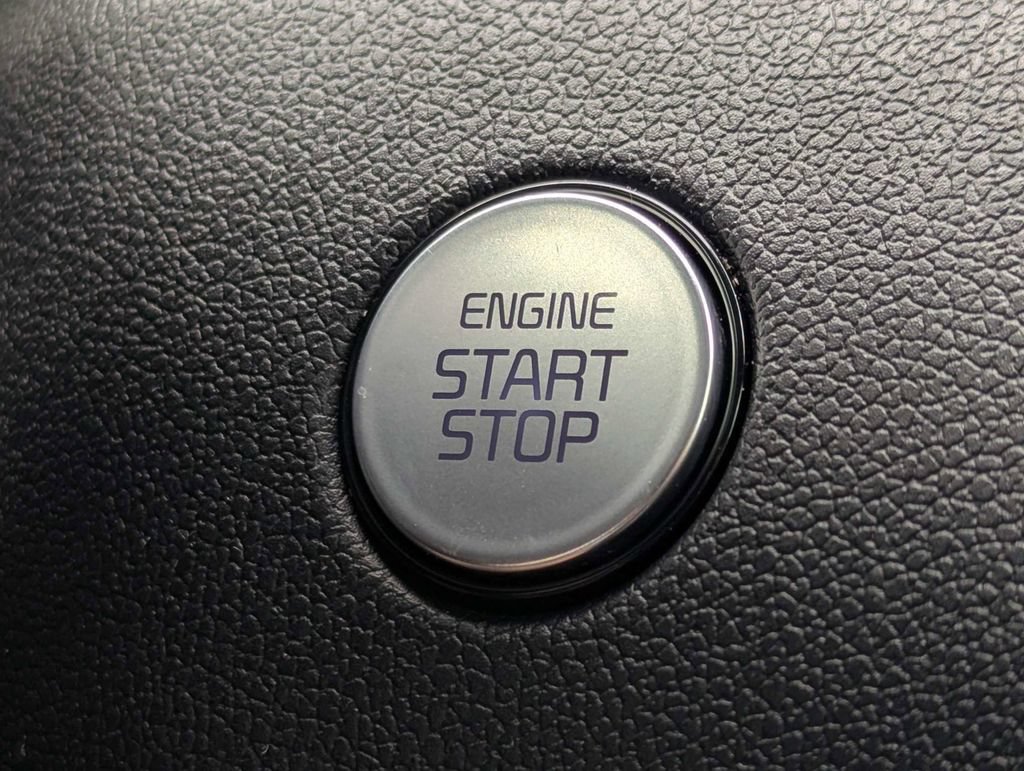Used 2022 Kia Sorento SX AWD/4WD image 31