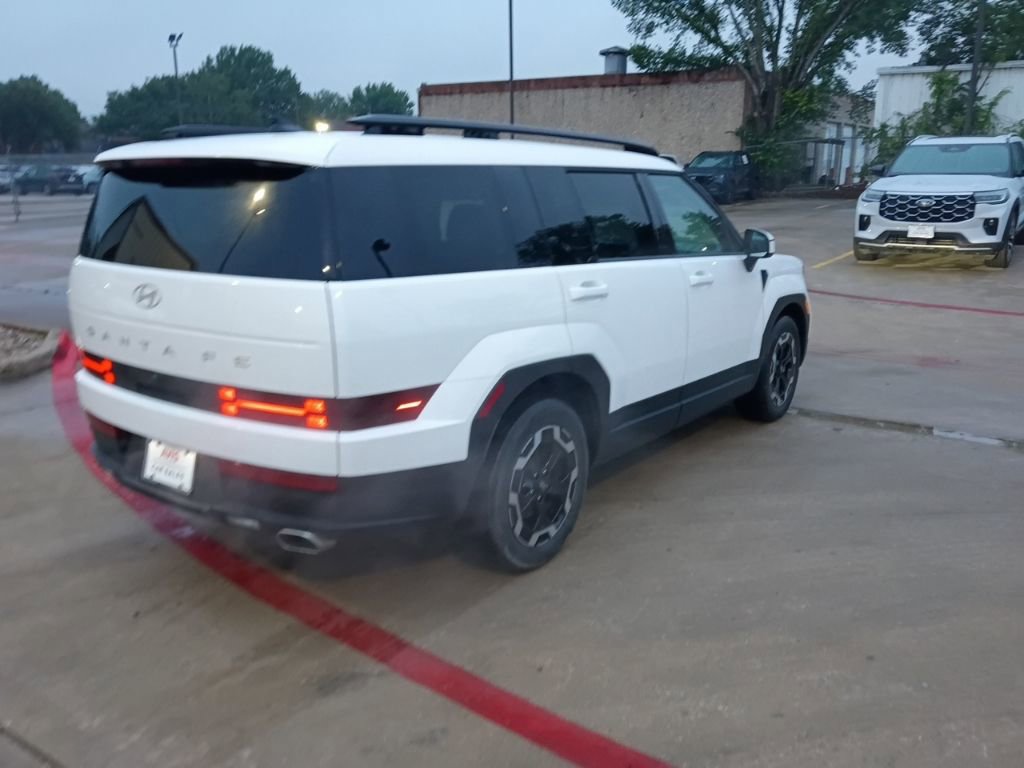 Used 2025 Hyundai Santa Fe SEL FWD image 7