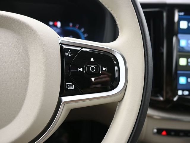 Used 2023 Volvo XC60 B5 Plus w/ Protection Package Premier image 24