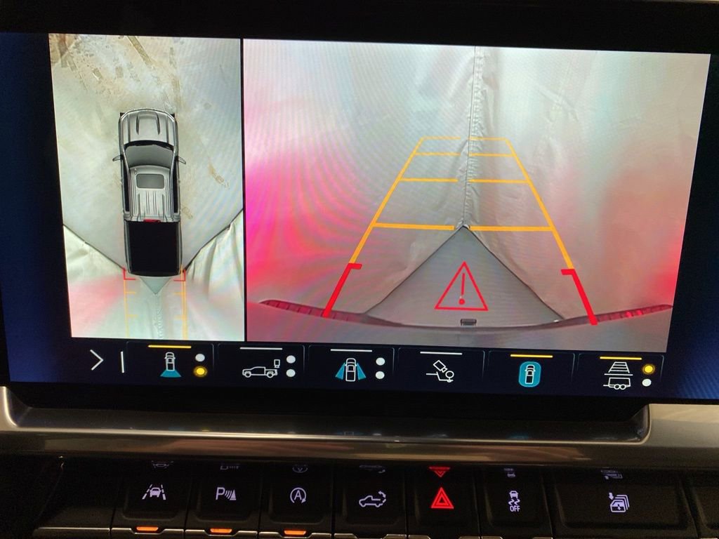 Used 2023 Chevrolet Silverado 1500 LTZ AWD/4WD image 19