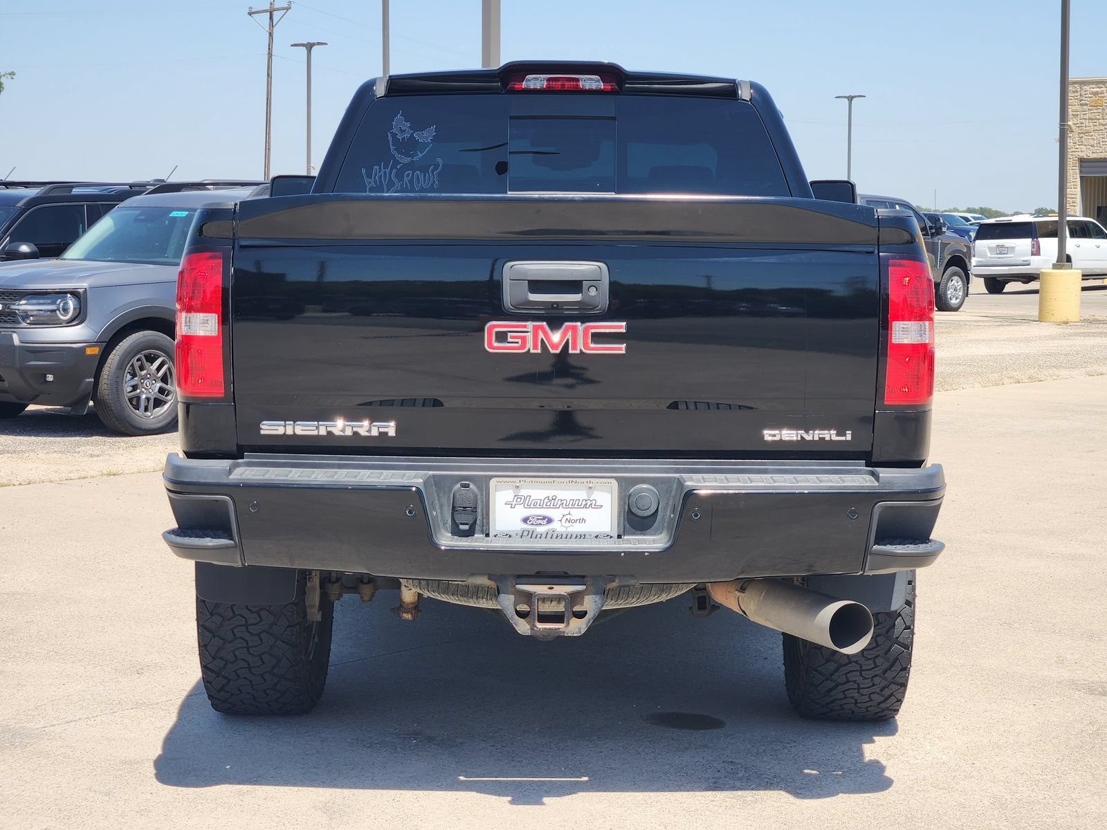 Used 2018 GMC Sierra 2500 Denali w/ Duramax Plus Package AWD/4WD image 8