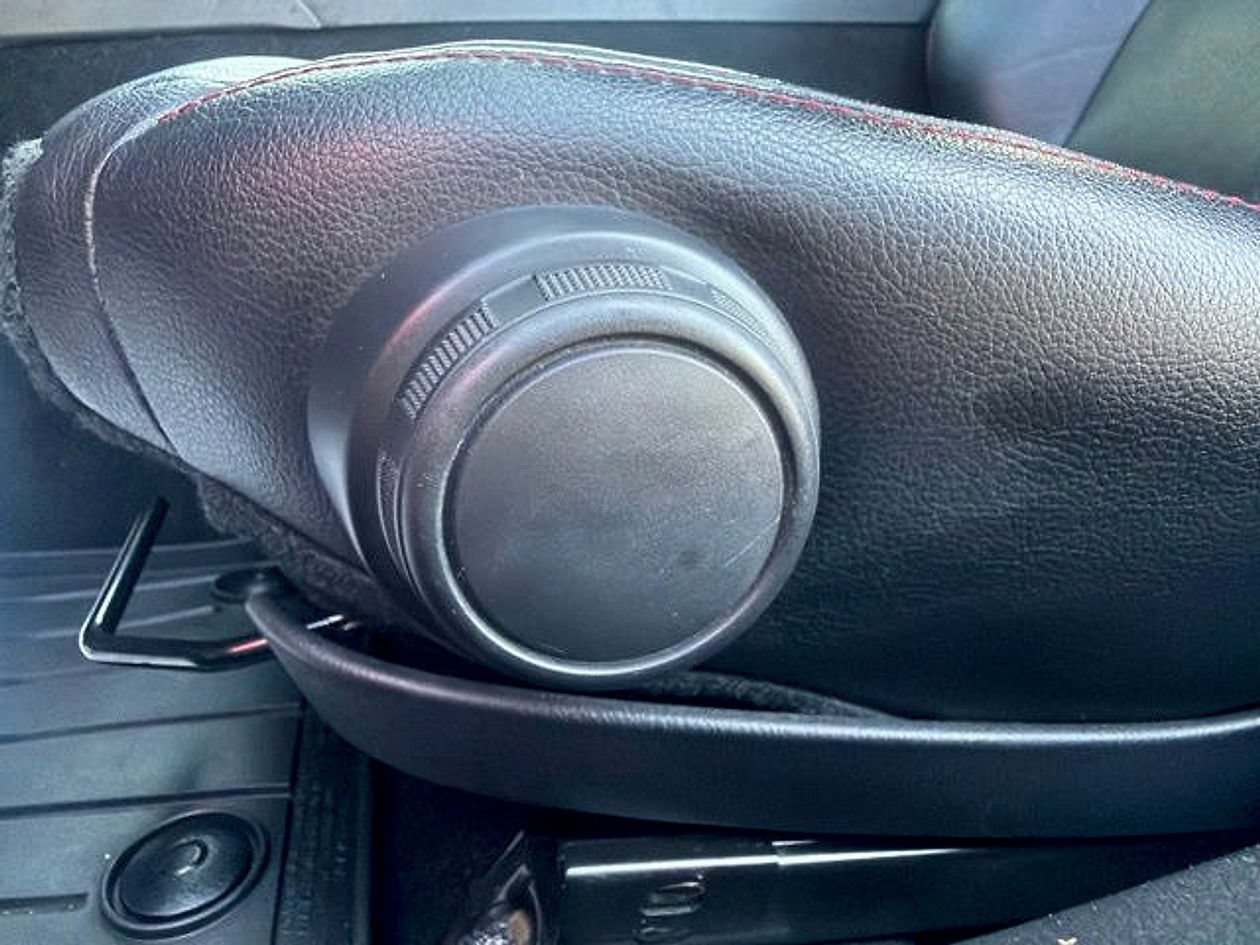 Used 2016 MAZDA MX-5 Miata Grand Touring RWD image 13