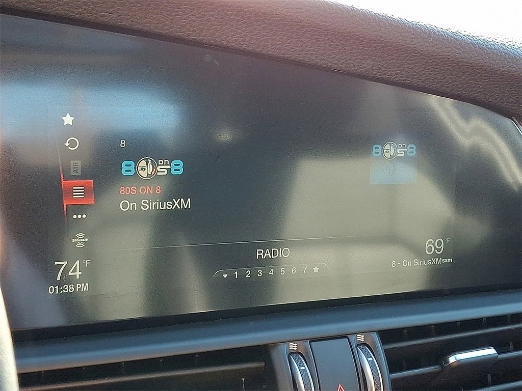 Used 2018 Alfa Romeo Giulia AWD image 12